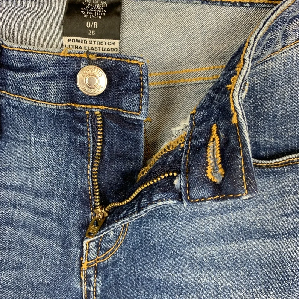 Mossimo Mid-Rise Curvy Skinny‎ Power Stretch Jeans
